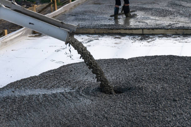Best Concrete Sidewalk Installation  in Lilburn, GA